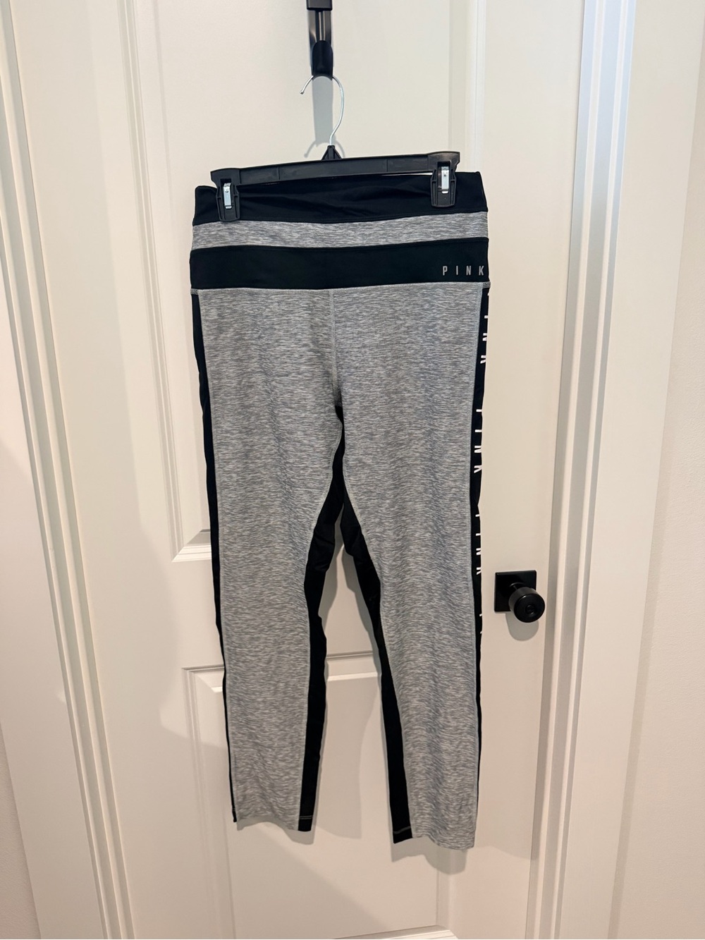 PINK Victoria's Secret Gray and Black Colorblock Leggings